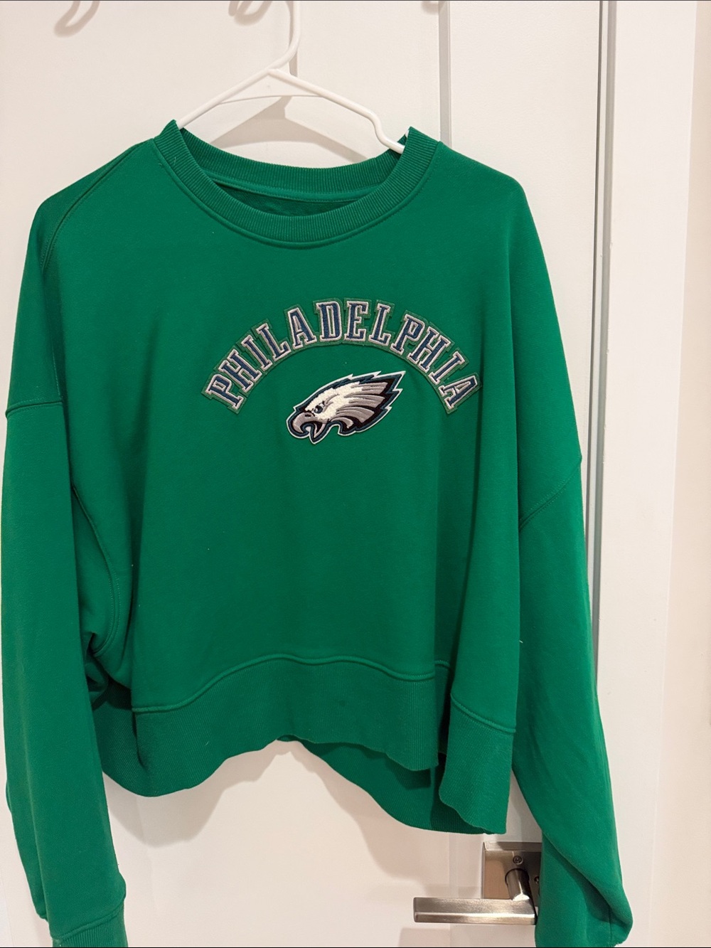 Philadelphia Eagles Green Women's Crewneck Sweatshirt